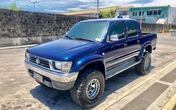 2000 Toyota Hilux for sale 