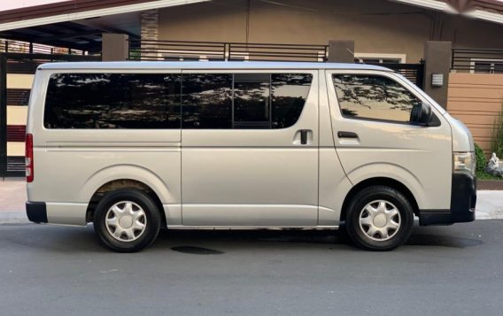 Toyota Hiace Commuter 2013 Model for sale -2