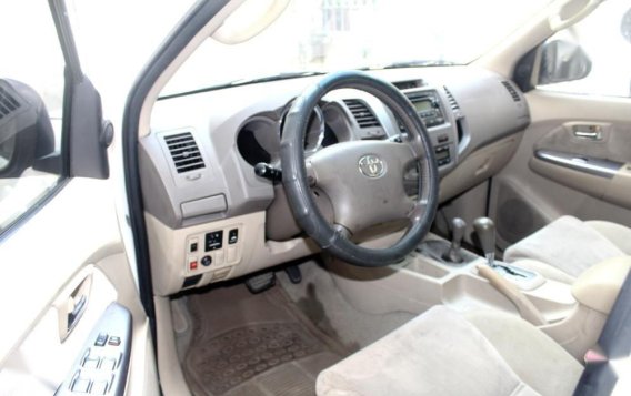 Toyota Fortuner V DSL AT 2006 for sale-6