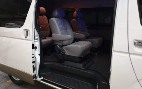 2015 Toyota Hiace Super Grandia for sale -6