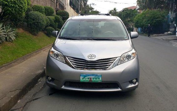 2013 Toyota Sienna for sale-1