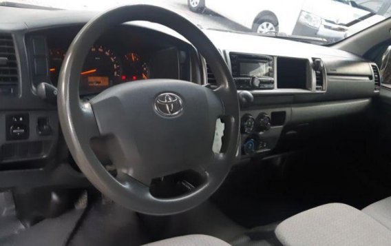 2014 Toyota Hiace Grandia for sale -9