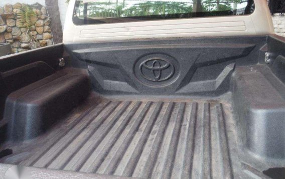 Toyota Hilux 4x2 G 2012 for sale -4