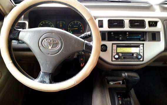 Toyota Revo Vx200 2003 model for sale 