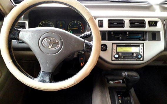 Toyota Revo Vx200 2003 model for sale -6