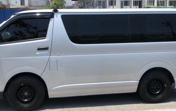 Toyota Hiace Commuter Van 2016 for sale-2