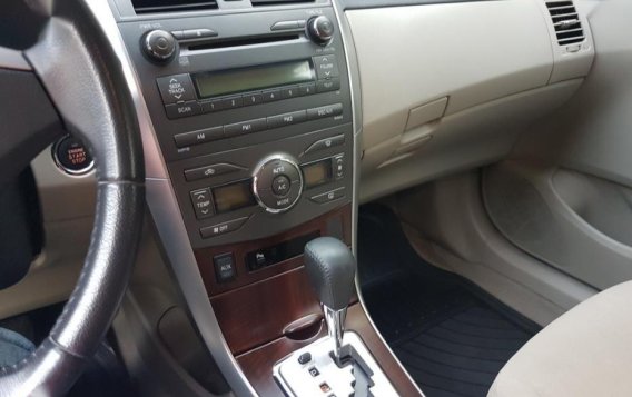Toyota Corolla Altis 2013 V for sale-6