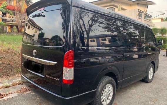 2015 Toyota Hiace Super Grandia for sale -2