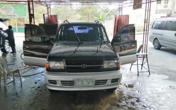 Well kept Toyota Revo 1.8 for sale-1