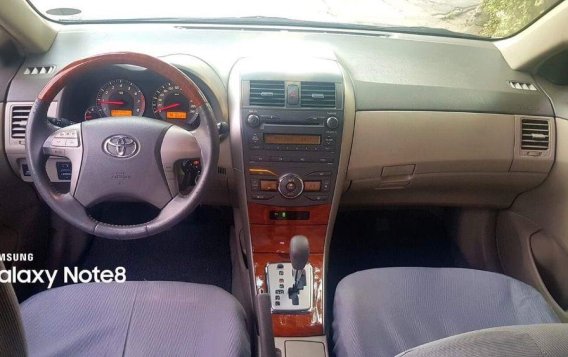 Toyota Altis V 2009 for sale-3