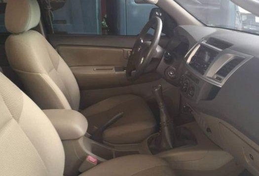Toyota Hilux 2012 G MT for sale-2