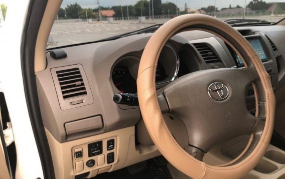 Toyota Fortuner 2009 for sale-7