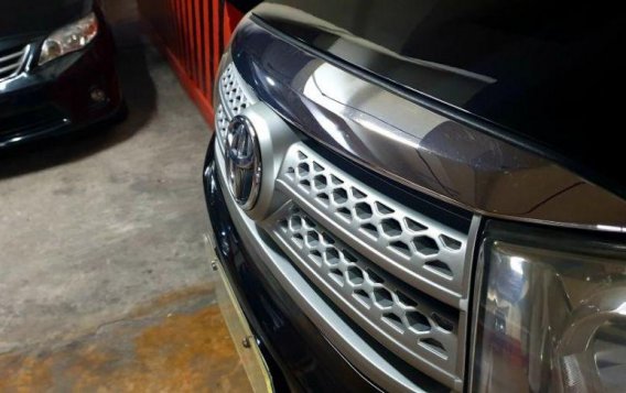 Sell Red 2011 Toyota Fortuner in Mandaluyong-2