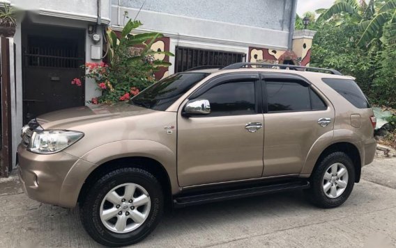 Selling 2nd Hand (Used) 2011 Toyota Fortuner at 70000 in Biñan-1