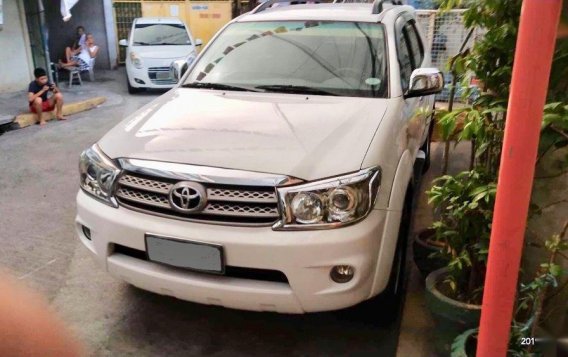 2010 Toyota Fortuner for sale in Makati-1