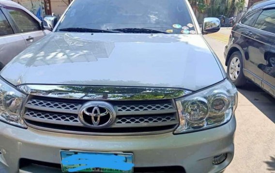  2nd Hand (Used) Toyota Fortuner 2009 Automatic Gasoline for sale in Navotas