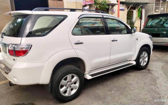 2010 Toyota Fortuner for sale in Makati-2