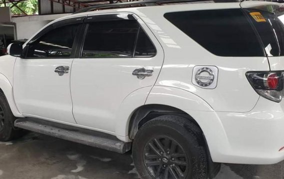 Toyota Fortuner 2016 Manual Diesel for sale in Quezon City-2
