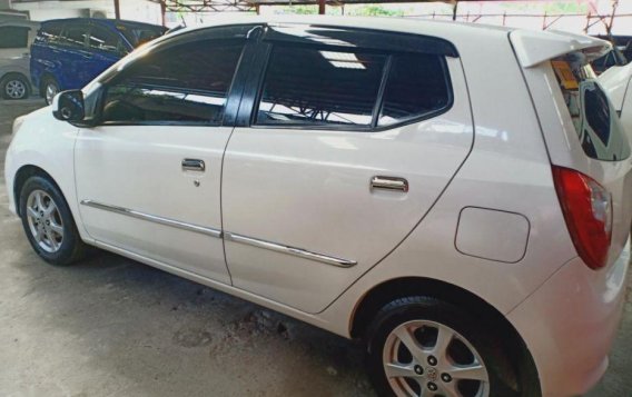 Selling White 2016 Toyota Wigo in Quezon City-4