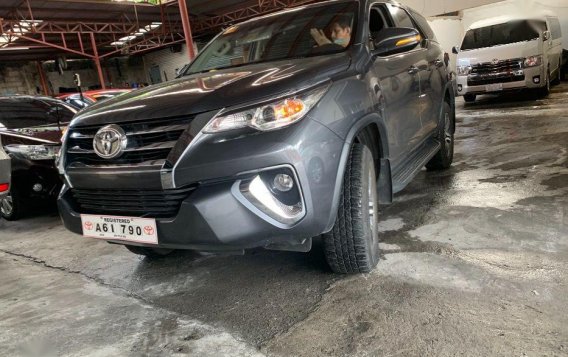 Gray Toyota Fortuner 2018 for sale in Quezon City-1