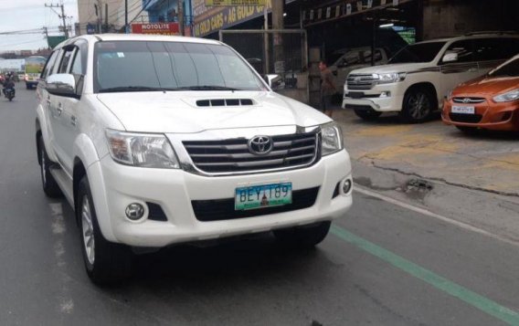 Selling 2nd Hand (Used) Toyota Hilux 2014 in Quezon City-2