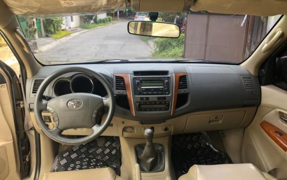 Selling 2nd Hand (Used) 2011 Toyota Fortuner at 70000 in Biñan-7