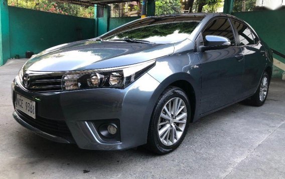 Selling Toyota Altis 2016 Manual Gasoline in Quezon City