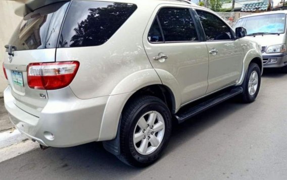  2nd Hand (Used) Toyota Fortuner 2009 Automatic Gasoline for sale in Navotas-4