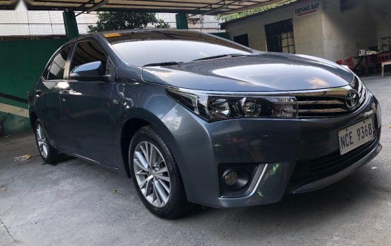 Selling Toyota Altis 2016 Manual Gasoline in Quezon City-2