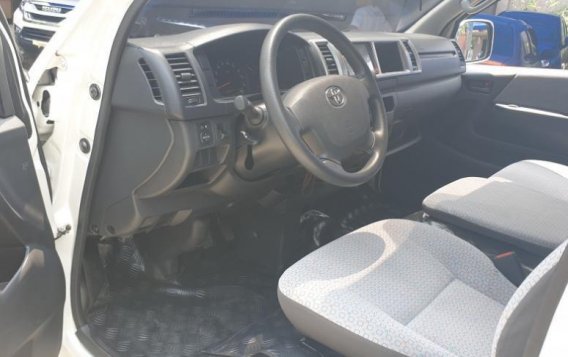 Selling 2nd Hand (Used) Toyota Hiace 2018 in Quezon City-6