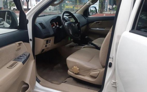Selling 2nd Hand (Used) Toyota Hilux 2014 in Quezon City-10