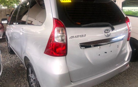 Selling Silver 2017 Toyota Avanza in Quezon City-2