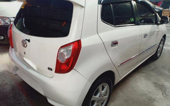 Selling White 2016 Toyota Wigo in Quezon City-3