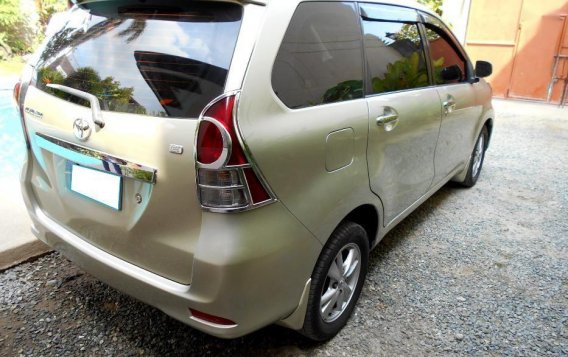 2012 Toyota Avanza for sale in Quezon City-3