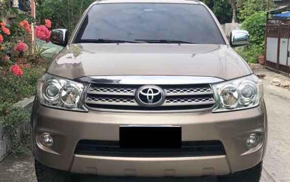 Selling 2nd Hand (Used) 2011 Toyota Fortuner at 70000 in Biñan-4