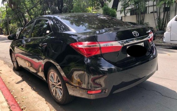 Selling 2nd Hand (Used) Toyota Altis 2014 Automatic Gasoline at 50000 in Makati-2