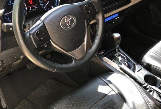 Selling 2nd Hand (Used) Toyota Altis 2014 Automatic Gasoline at 50000 in Makati-6