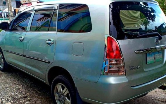 Selling 2nd Hand (Used) Toyota Innova 2005 in Dagupan-7