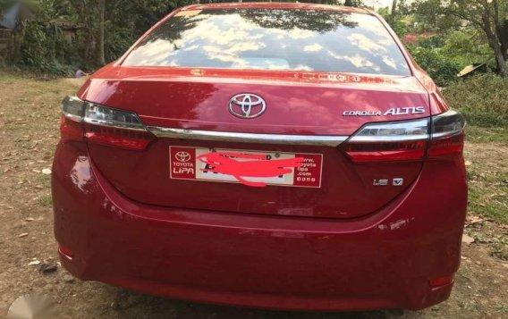 Selling Red Toyota Corolla Altis 2018 Automatic Gasoline in Manila-4