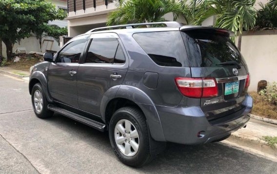 Selling 2nd Hand (Used) 2011 Toyota Fortuner Automatic Diesel in Parañaque-2