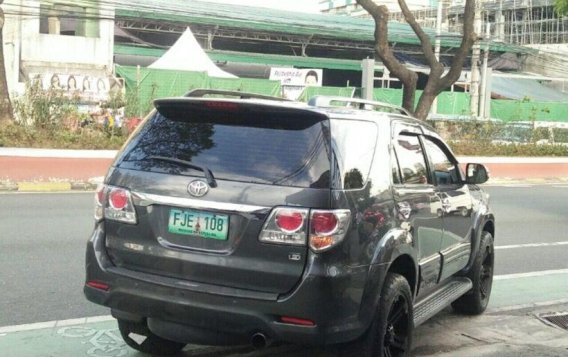 Toyota Fortuner 2013 Automatic Diesel for sale in Quezon City-4