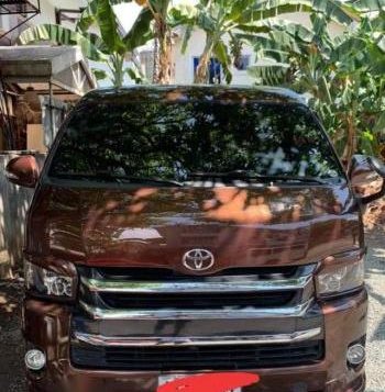 Selling 2nd Hand (Used) Toyota Hiace 2015 in Meycauayan