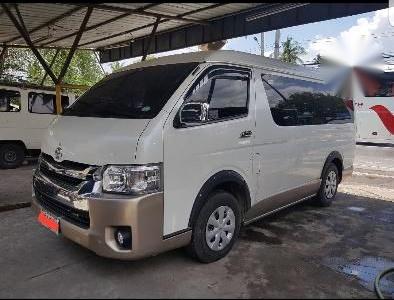 Selling 2nd Hand (Used) Toyota Hiace 2015 in Tarlac City