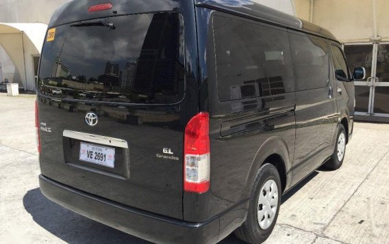 Selling Toyota Hiace 2016 Automatic Diesel in Pasig-4