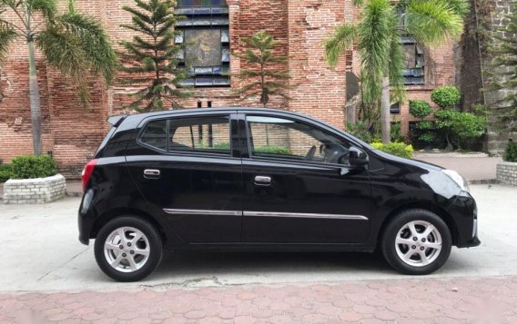 Selling 2nd Hand (Used) Toyota Wigo 2015 in Kawit-2