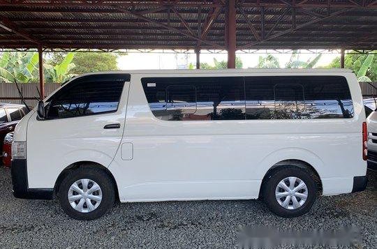 Toyota Hiace 3.0 Commuter MT 2018 for sale -2