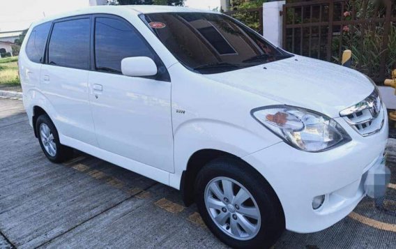 Sell 2nd Hand 2010 Toyota Avanza Manual Gasoline at 100000 in Lipa-2