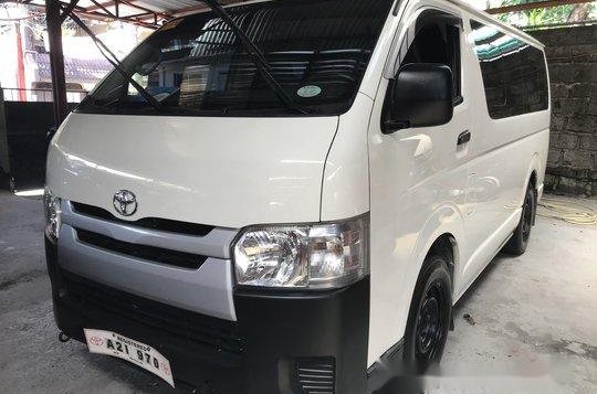 Toyota Hiace 3.0 Commuter MT 2018 for sale -2