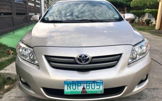 Selling 2nd Hand (Used) Toyota Altis 2010 in Parañaque-3