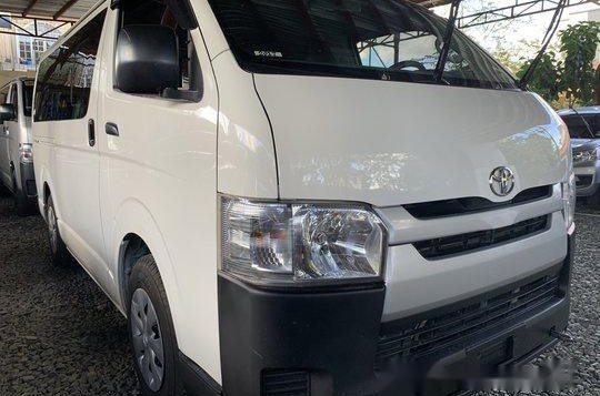 Toyota Hiace 3.0 Commuter MT 2018 for sale 